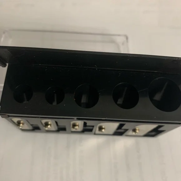 Multi size brow and lip pencil sharpener - Picture 2 of 3